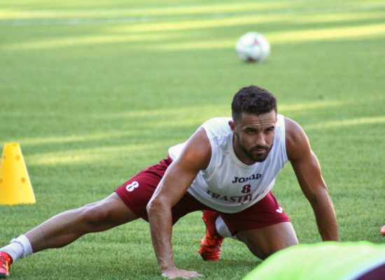 Cento presenze in maglia amaranto, Mastromattei: “L’uomo che sono diventato lo devo anche al percorso in questa società”